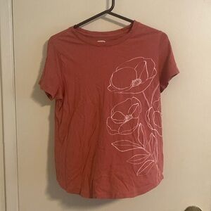 Old Navy medium t shirt. Rust color.